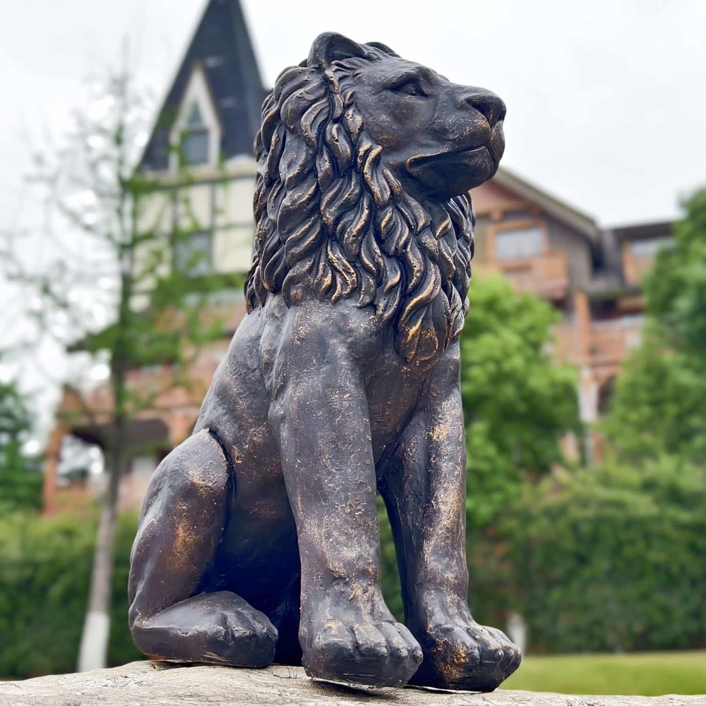 Lion Statue Majestic Sitting Lion Sculpture Guardian Lion for Outdoor Garden Patio Yard and Lawn Decor in Antique Bronze 23'' High
