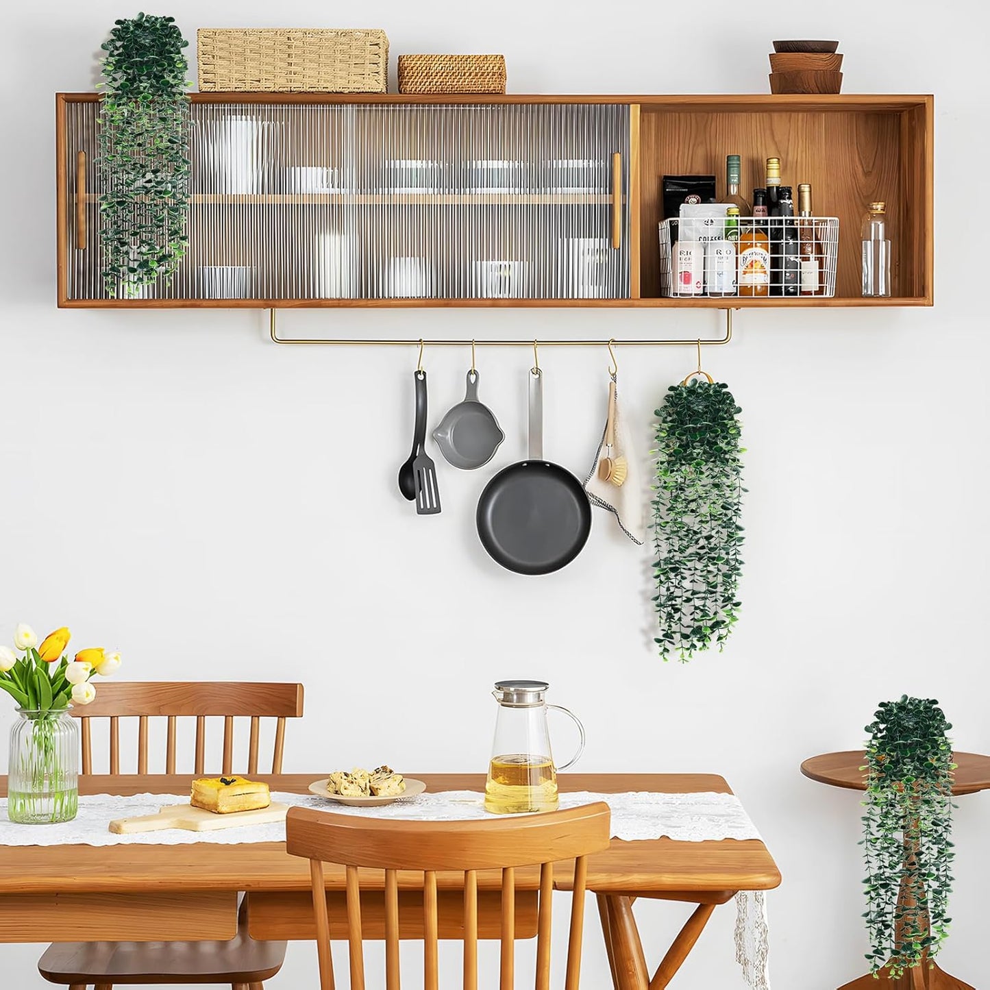 Artificial Hanging Eucalyptus Plants，Fake Plant Eucalyptus Small Decor Faux Hanging Vine Plants Wall Greenery for New Home Decoration，for Floating Shelf Indoor Outdoor
