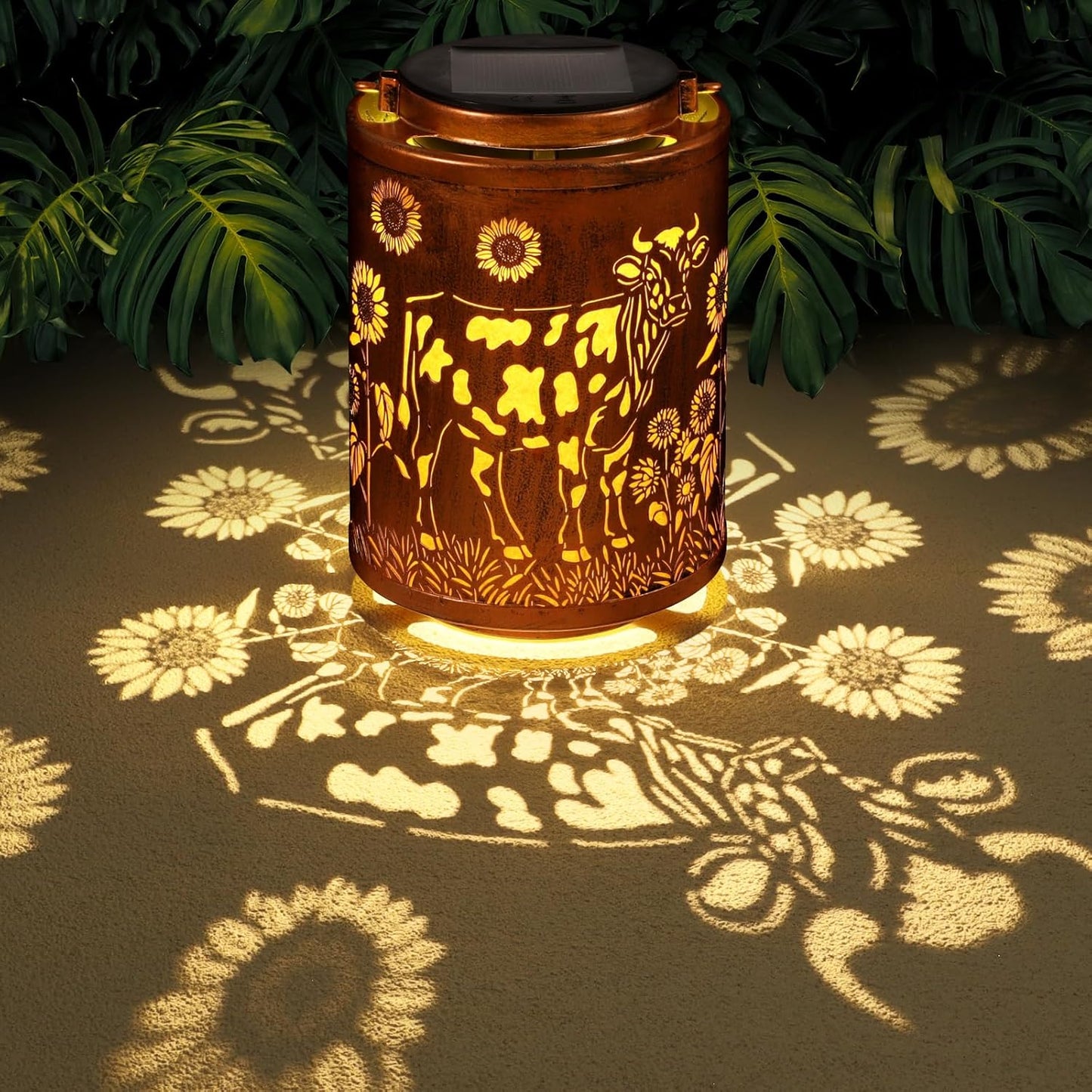Solar Lanterns Garden Decor Birthday Gifts for Women Mon Grandma Metal Hanging Solar Lights Waterproof Outdoor Decoration for Outside LED Lanterns for Yard Patio Lawn (Cow)