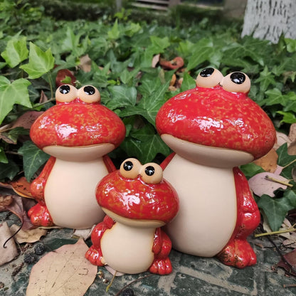 Frog Statues for Garden, Ceramic Frog Garden Decor for Outside, Cute Outdoor Yard Decorations Set of 3, Yard Decorations Gifts for Women, Mom, Grandma, Family and Friends(Red)