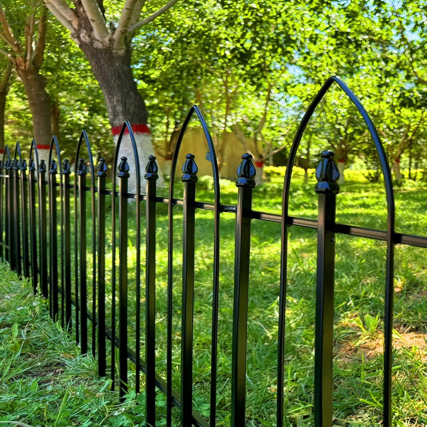 Garden Fence 32 inch H x 24 inch W, 5 Panels (4 Panels+1 Gate,Total 10 feet) Metal Decorative Border Folding Fence, Landscape Fencing for Dog Flower Bed, Yard, Animal Barrier