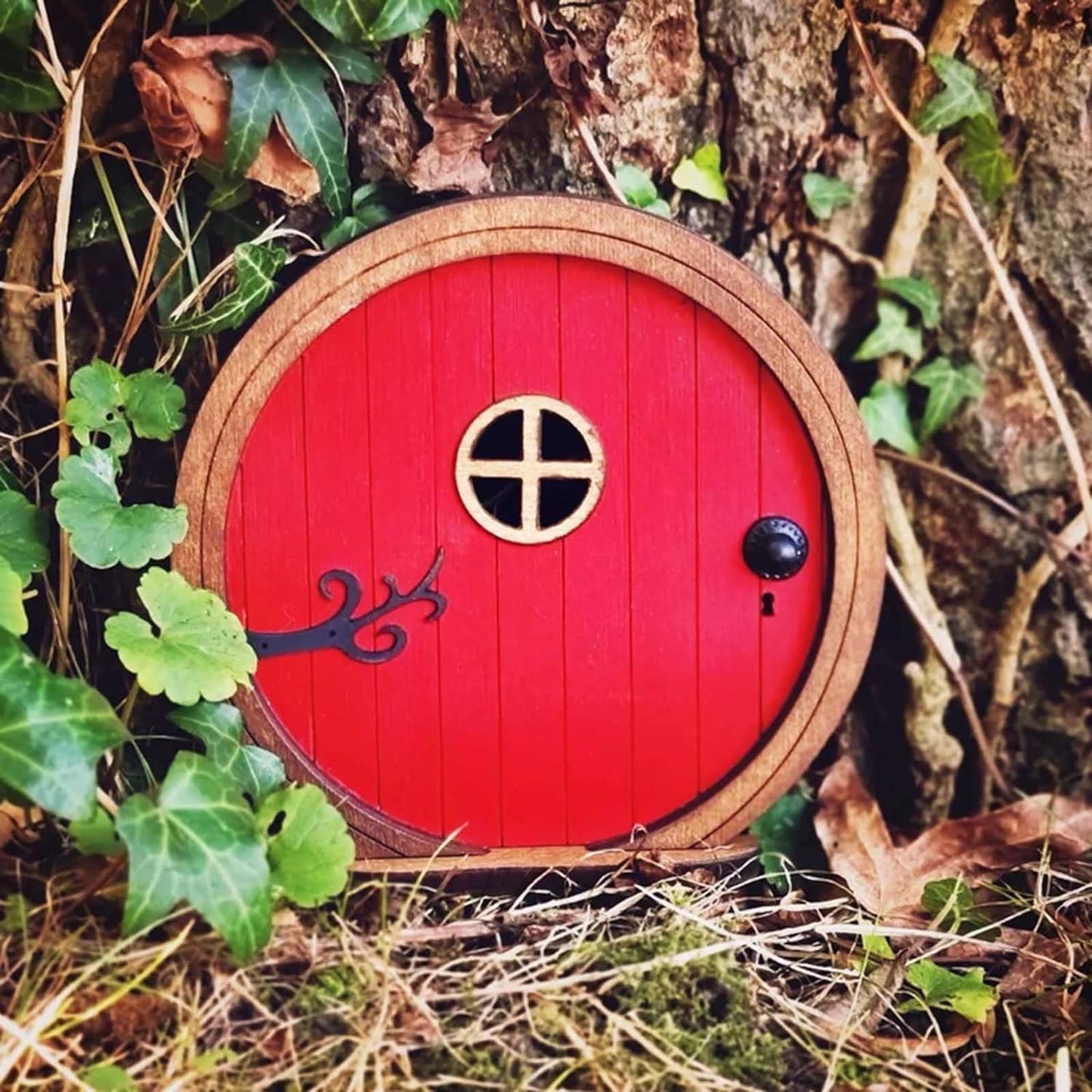 Red Fairy Garden Door for Trees, Outdoor Mini Garden Sculpture Ornament, Tree Trunk Fairytales Door Decoration