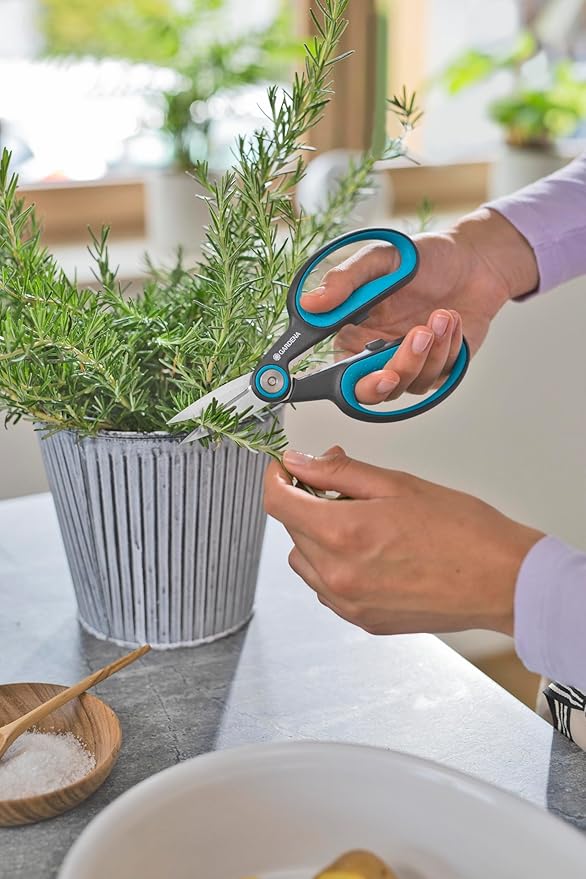 Gardena 12214-36 HerbCut Scissors with holder. Precise German engineered steel blades to maintain best health for plants. 25 Year Warranty