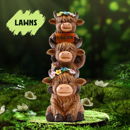 Christmas Highland Cow Statue Solar Outdoor Decor with Flower Decoration Funny Triple Highland Cow Decor Birthday Thanksgiving Gifts for Women Mom Highland Cows Figurine for Yard Garden Lawn Ornaments