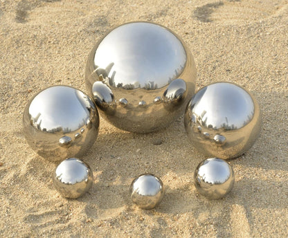 Nerien Gazing Ball, 6 Inch Stainless Steel Garden Mirror Globe, Polished Ornament Sphere, Hollow Floating Reflective Hemisphere, for Home Outdoor Pond Housewarming Swimming Pool Decoration, Silver