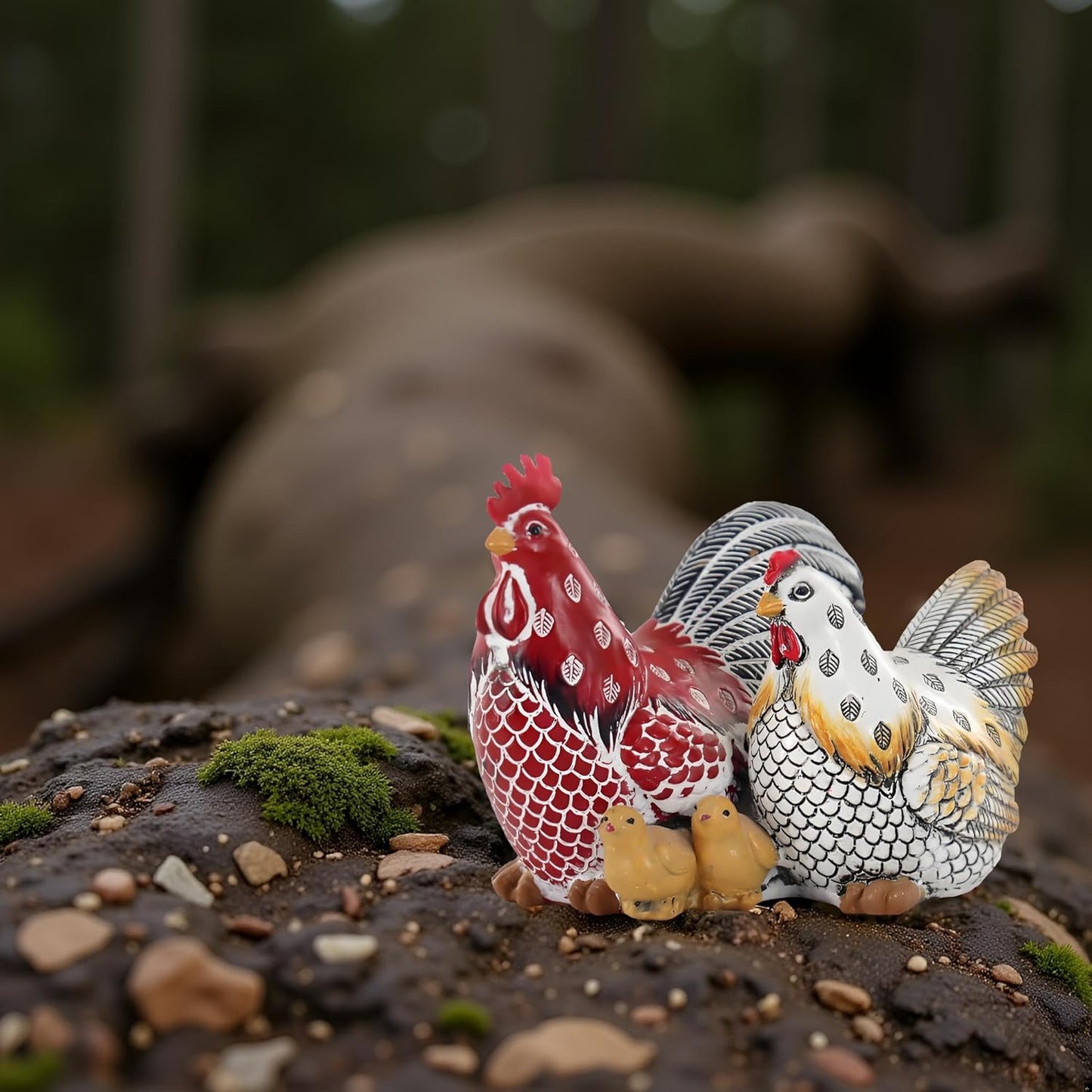 Chicken Family Decorative Sculpture, Indoor/Outdoor Outdoor Garden Statue,Rooster, Hen, Chick Garden Sculpture,Rustic Hen Outdoor Statue