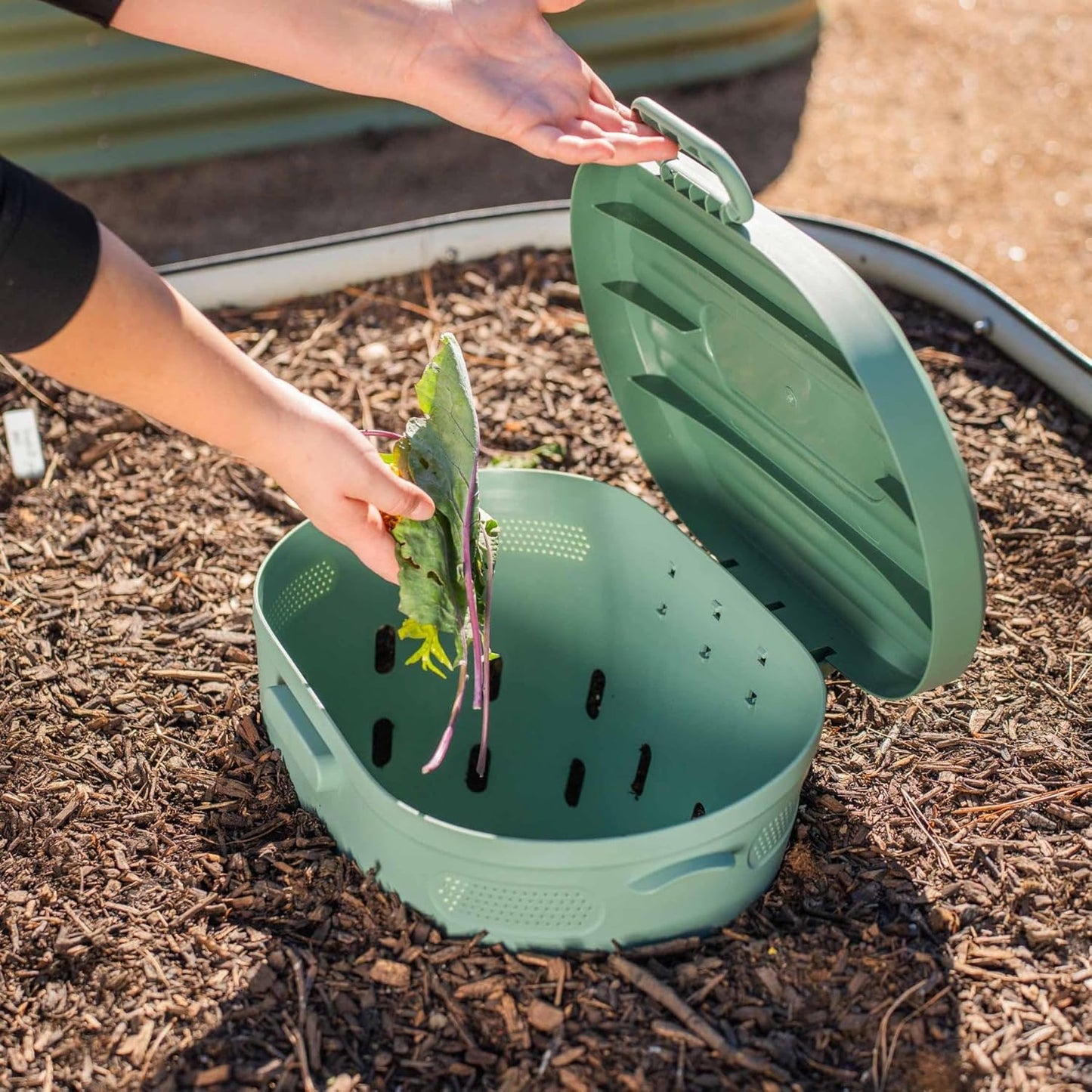 Vego Garden In-Ground Worm Composter Outdoor Farm Compost Bin 7 Gallons BPA-Free Composting System for Raised Garden Beds, Sage Green