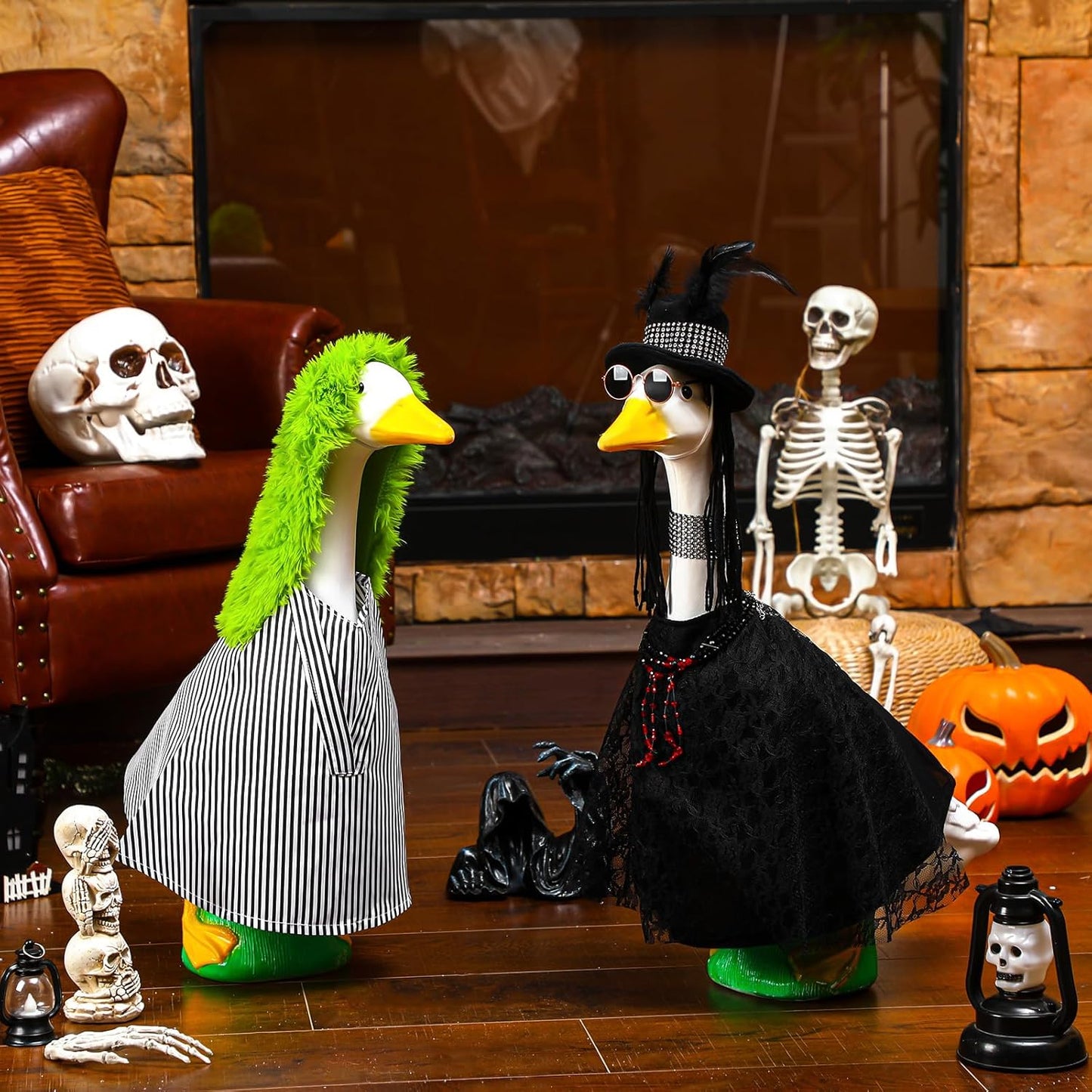 Abbylike 2 Set Halloween Goose Outfits 2024 Movie Juice Clothes Black and White Striped Cape with Green Fur Headgear Fit 23''