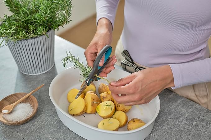 Gardena 12214-36 HerbCut Scissors with holder. Precise German engineered steel blades to maintain best health for plants. 25 Year Warranty