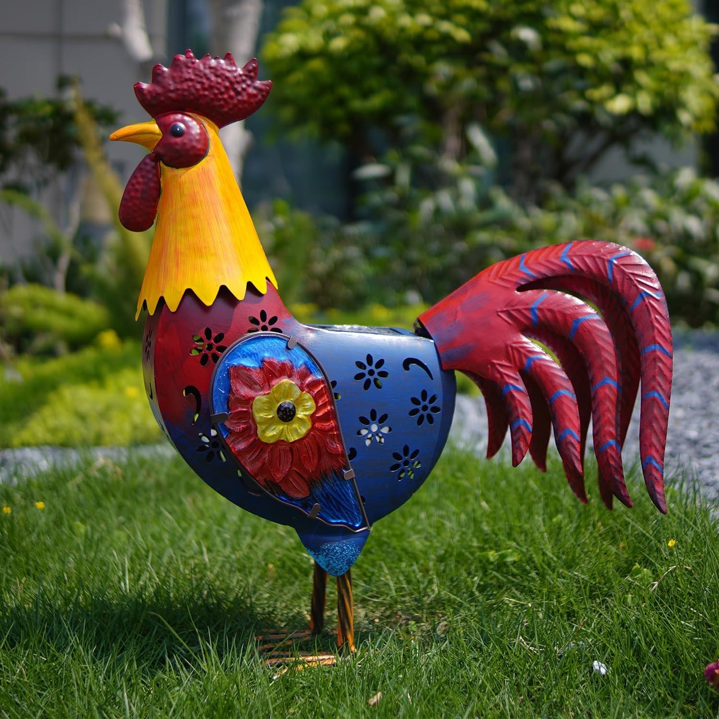 LIFFY Metal Chicken Yard Art,18" Solar Rooster Garden Statues Outdoor,Farm Animal Lawn Decorations Outside,Unique Gift for Home Decor & Rooster Lovers