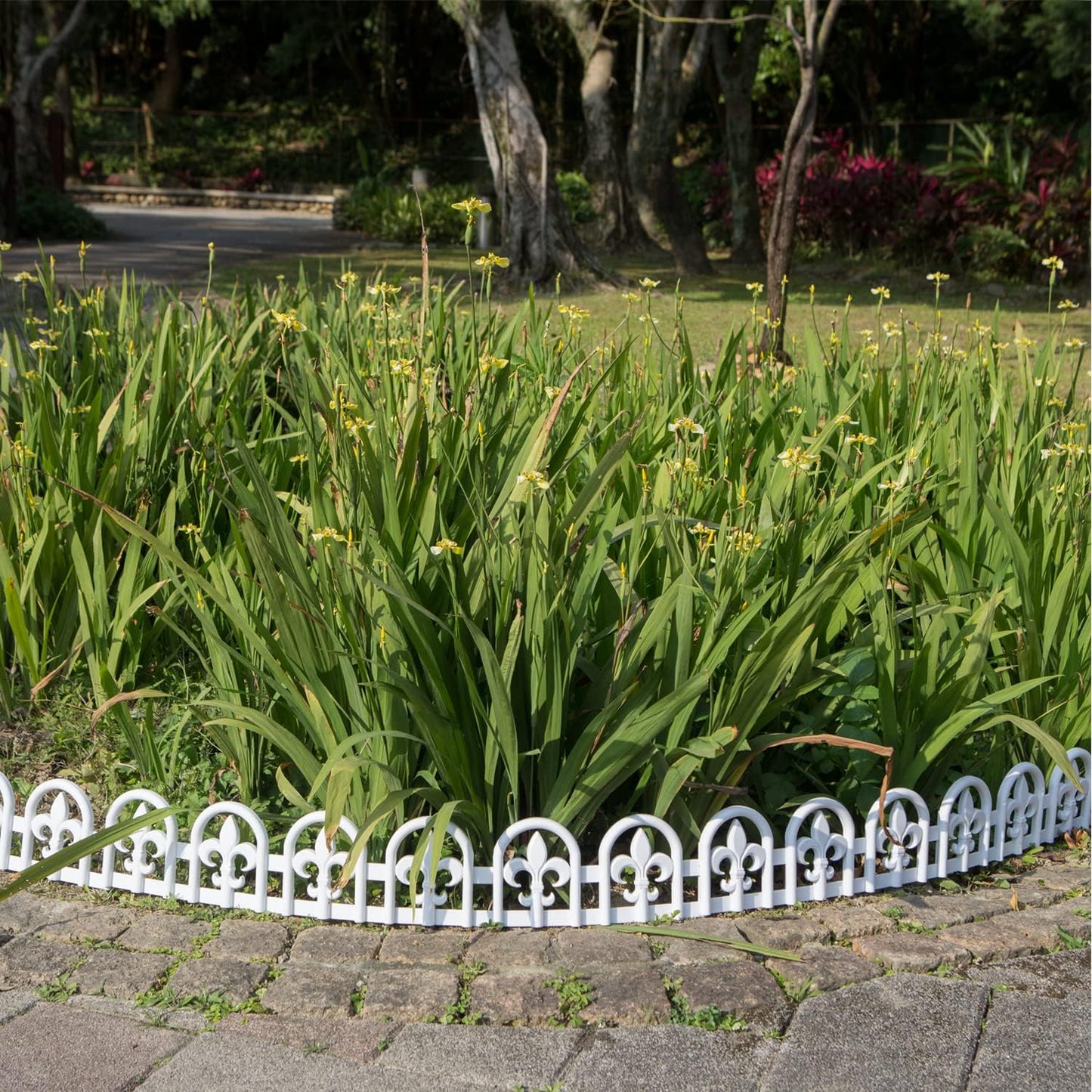 Evelyne White Garden Border Plastic Edging: Wrought Iron Design - 15pcs White Yard Landscaping Fence Liner Lawn Edge Barrier - 20ft Kit of Decorative Lawn Landscape Panels Elements