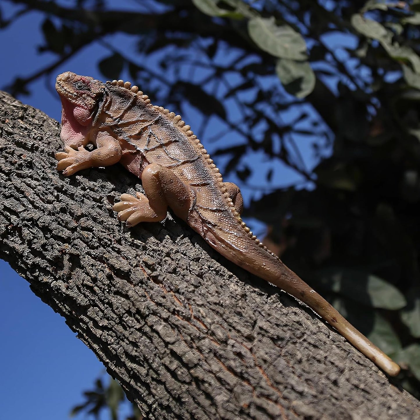 Outdoor Lizard Statue Sculpture Garden Patio Porch Tree Wall Wall Hanging Art Deco Gift 10.24 inch Rainforest Animal Decoration