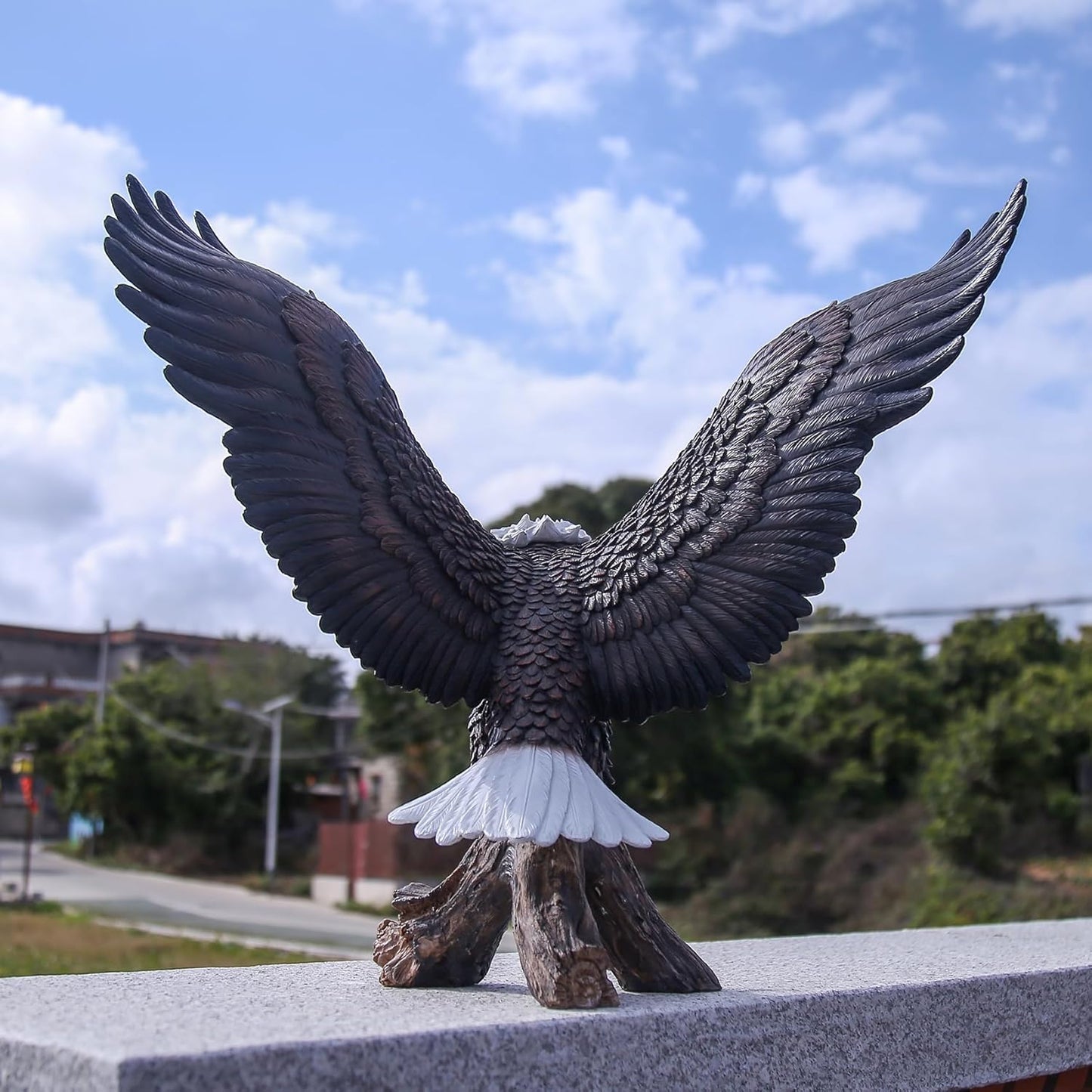 Magnificent Bald Eagle Statue - Durable Resin Outdoor Garden Sculpture & Yard Art Decor for Lawn, Patio, or Living Room – Large Lifelike Figurine, Weather-Resistant Finish
