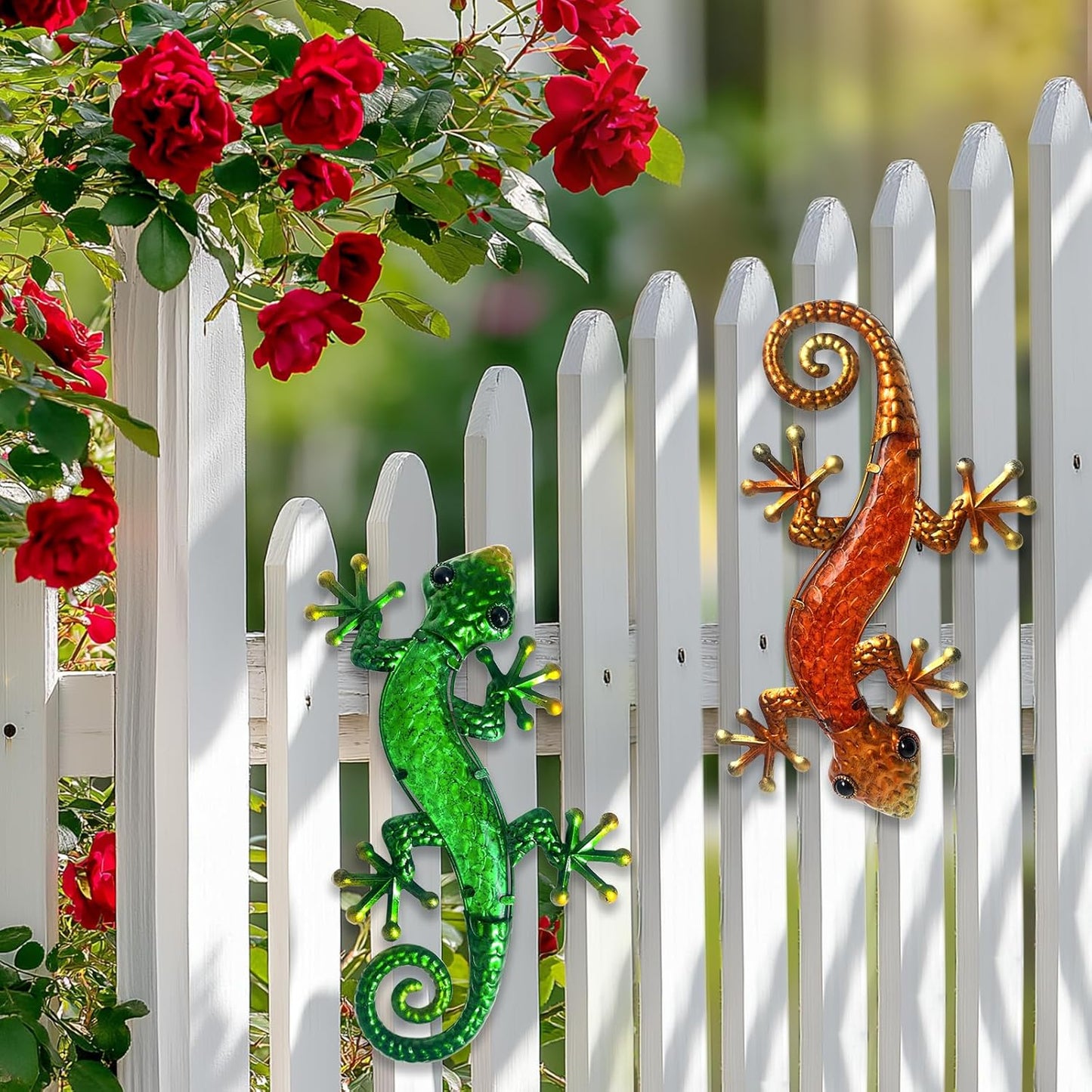 HONGLAND Metal Gecko Wall Art- 15 Inch Lizard Outdoor Decor Hanging Glass Sculpture, 2 Pack Gecko Wall Art Decorations for Garden Fence Home (Green&Orange)