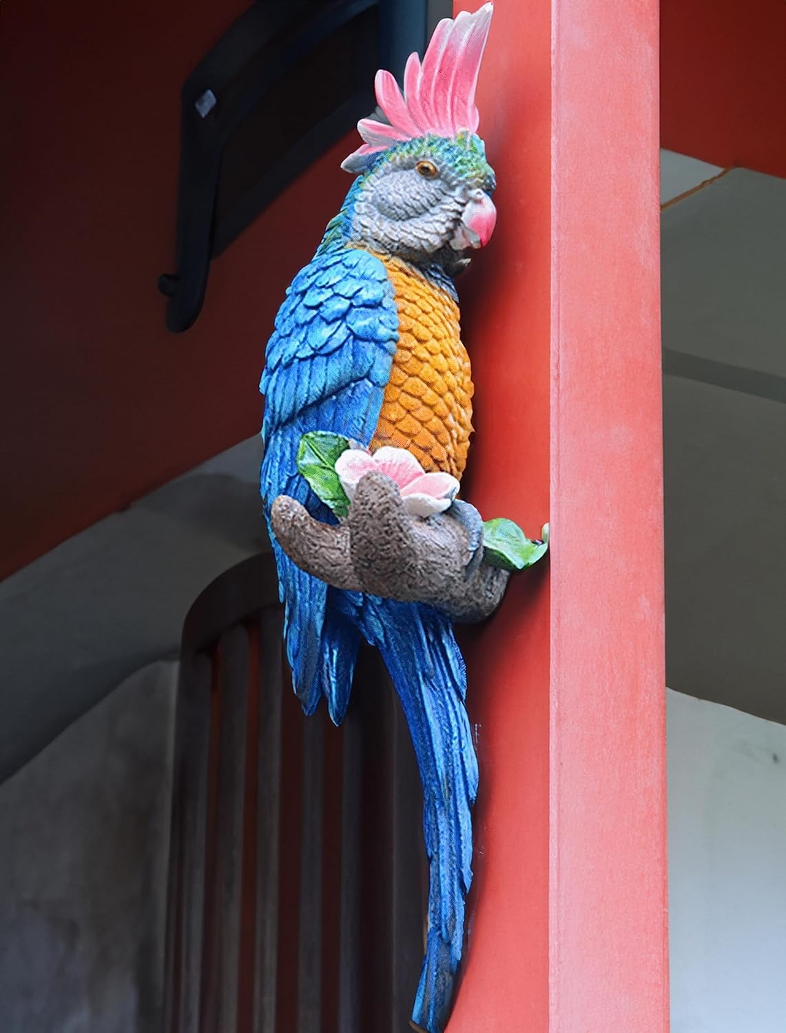 Tropical Hanging Parrot Decor,Real Resin Bird Figurines,Bird Statues,Home Ornament Decor for Tiki Bar,Perfect for Yard Ornaments,Tree Decorations Outdoor,Patio,Lawn,Tree Trunk, Porch