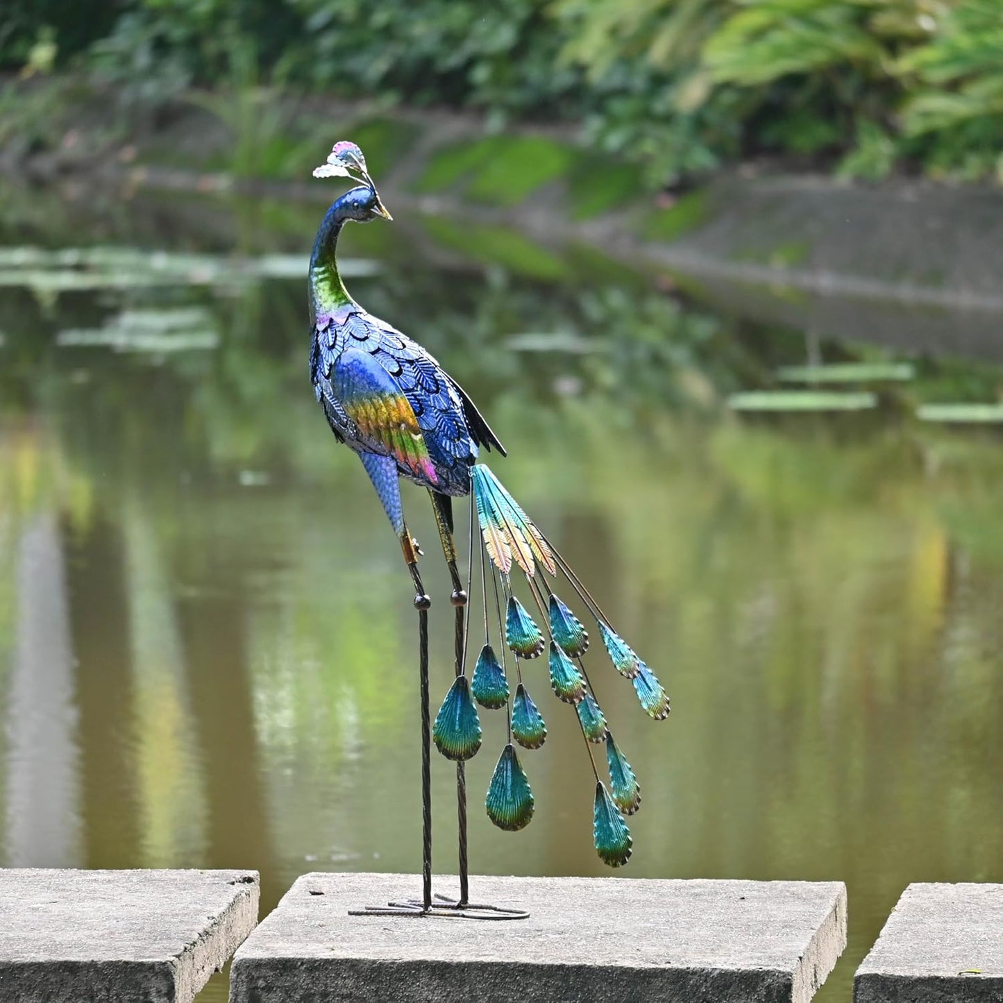 TERESA'S COLLECTIONS Garden Decor, Peacock Garden Decor with Colorful Painting, 24'', Waterproof Metal Garden Statue, Peacock Gifts, Garden Gifts for Women Mom, Indoor/Outdoor