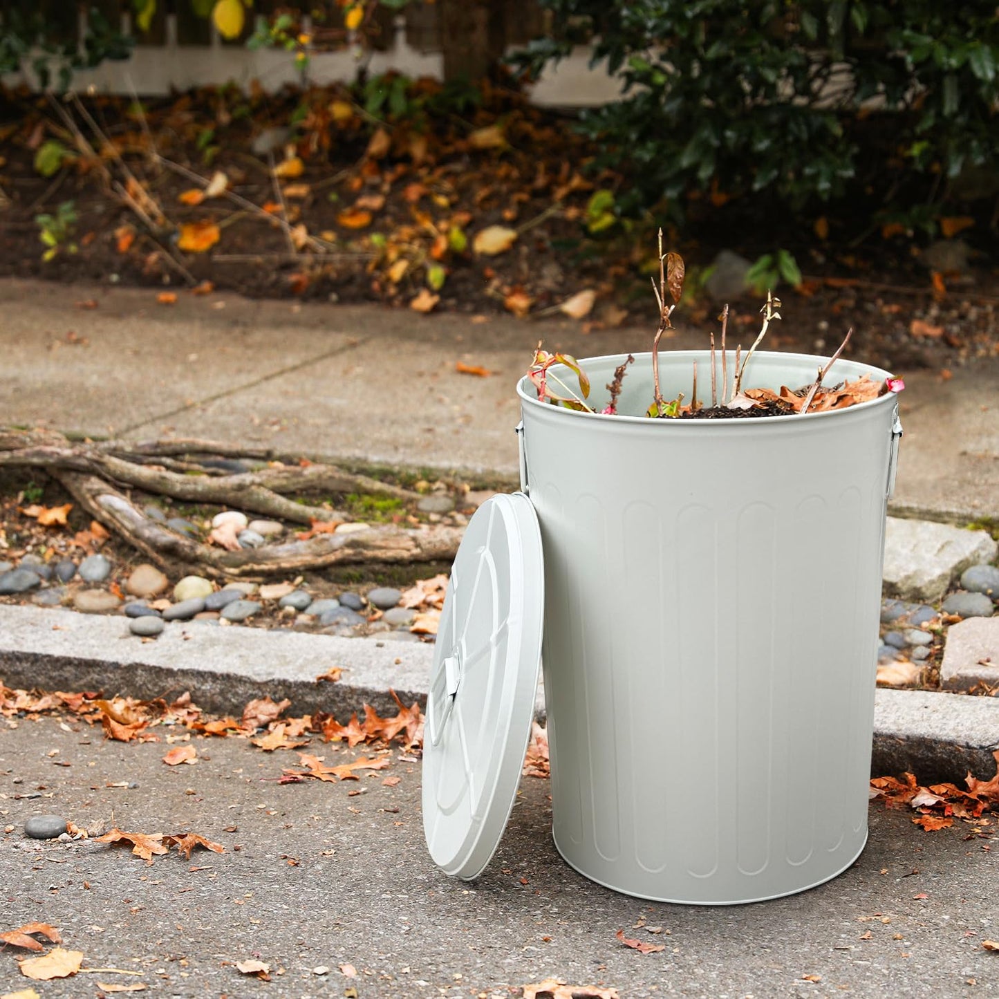 Plexon Large Metal Trash Can with Lid 20 Gallon, Decorative Outdoor Trash Can, Heavy Duty Galvanized Metal Bucket with Lid for Kitchen Garage Farmhouse, Beige