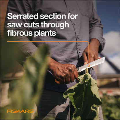 Fiskars Harvesting Knife with Serrated Edge, Gardening Hand Tool with Flat Tip Blade and Sheath, Perfect for Thick Stalks and Stems
