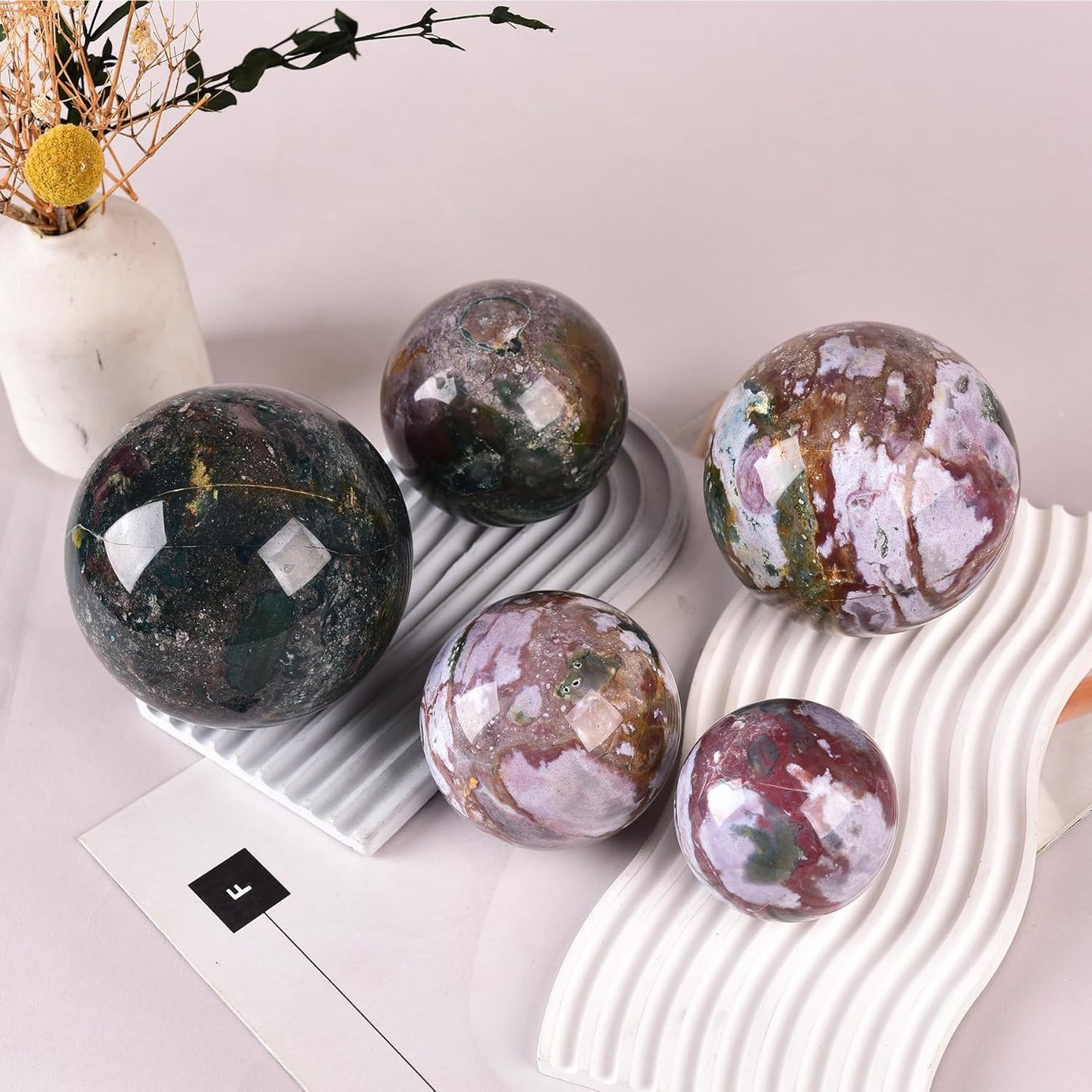 JIC Gem Large Healing Crystal Sphere with Stand Ocean Jasper Crystal Gemstone Decorative Ball for Home Decor Altar Reiki Healing Gift 90-100mm