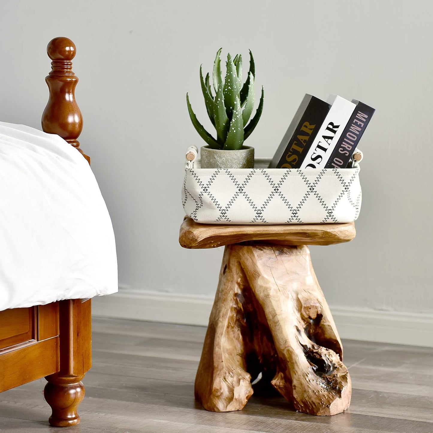 WELLAND Natural Cedar Stump Stool, 14" End Table, Live Edge Side Table, Plant Stand, Small Nightstand, Mushroom Stool for Living Room, Bedroom, Patio, Garden