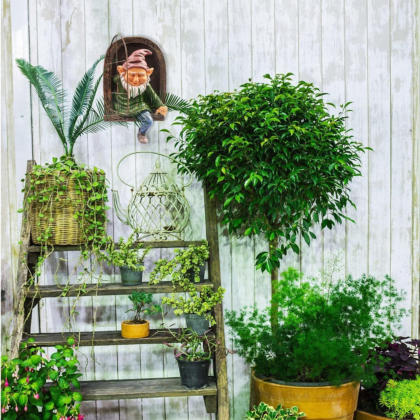 Elf Out The Door Gnome Tree Hugger Statue, Funny Whimsical Garden Peeker Sculpture, Resin Tree Face Decor Outdoor, Hanging Gnome Figurine for Yard Patio Lawn Porch Decoration, 7"x13"