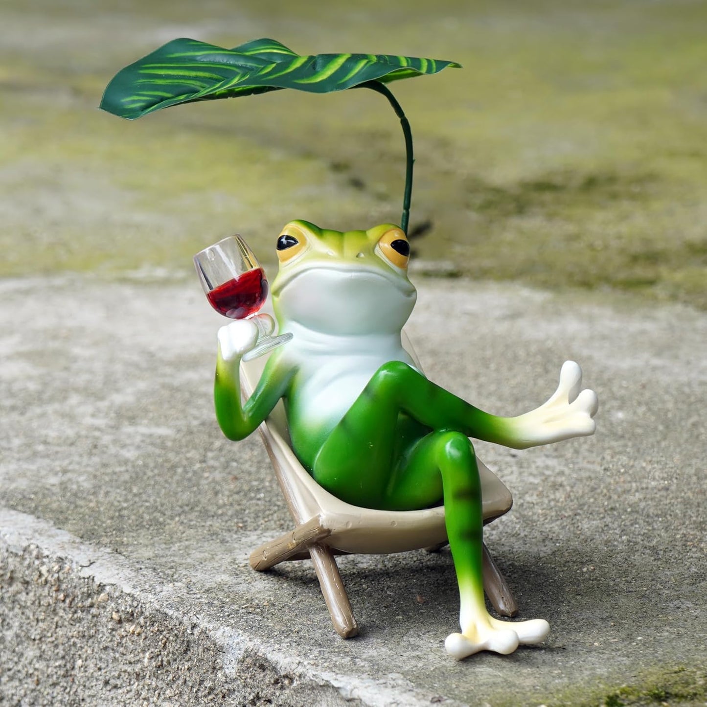 OwMell Frog Statue for Garden, Green Frog Figurine for Outdoor Decor Yard and Garden Decoration Resin Sculpture - Chill with Wine