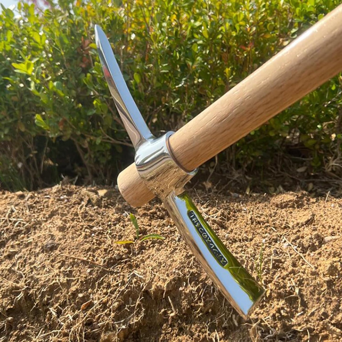 Gardening Pick Axes, 2 in 1 Multifunctional Mattock Pickaxe, Stainless Steel Double Headed Pickaxe with Wooden Handle for Weeding, Loosening Soil, Planting Vegetables, Digging Holes A