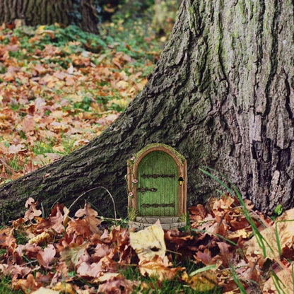 JJLFresheners 3Pcs Green Fairy Door Wooden Miniature Fairy Garden Doors Outdoor Mini Gnome House Accessories for Tree Trunk Ornaments Miniatures, Garden Sculptures and Statues, Fairy Door