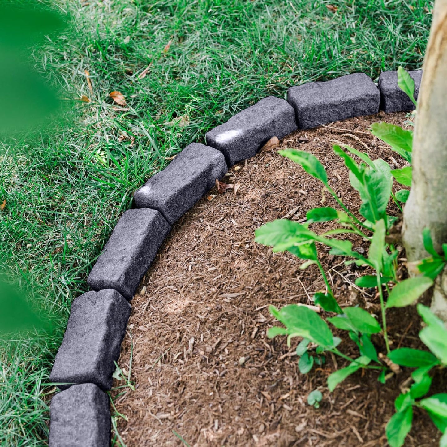 Beuta Landscape Edging | Garden Edging Border | Faux Stone Bricks for Lawn edging, Flower beds, Pathways & Yard Edging– 40 Packs | Each Section Has 6 Bricks 48"L x 4"W x 2.25"H | 120 Spikes |Charcoal