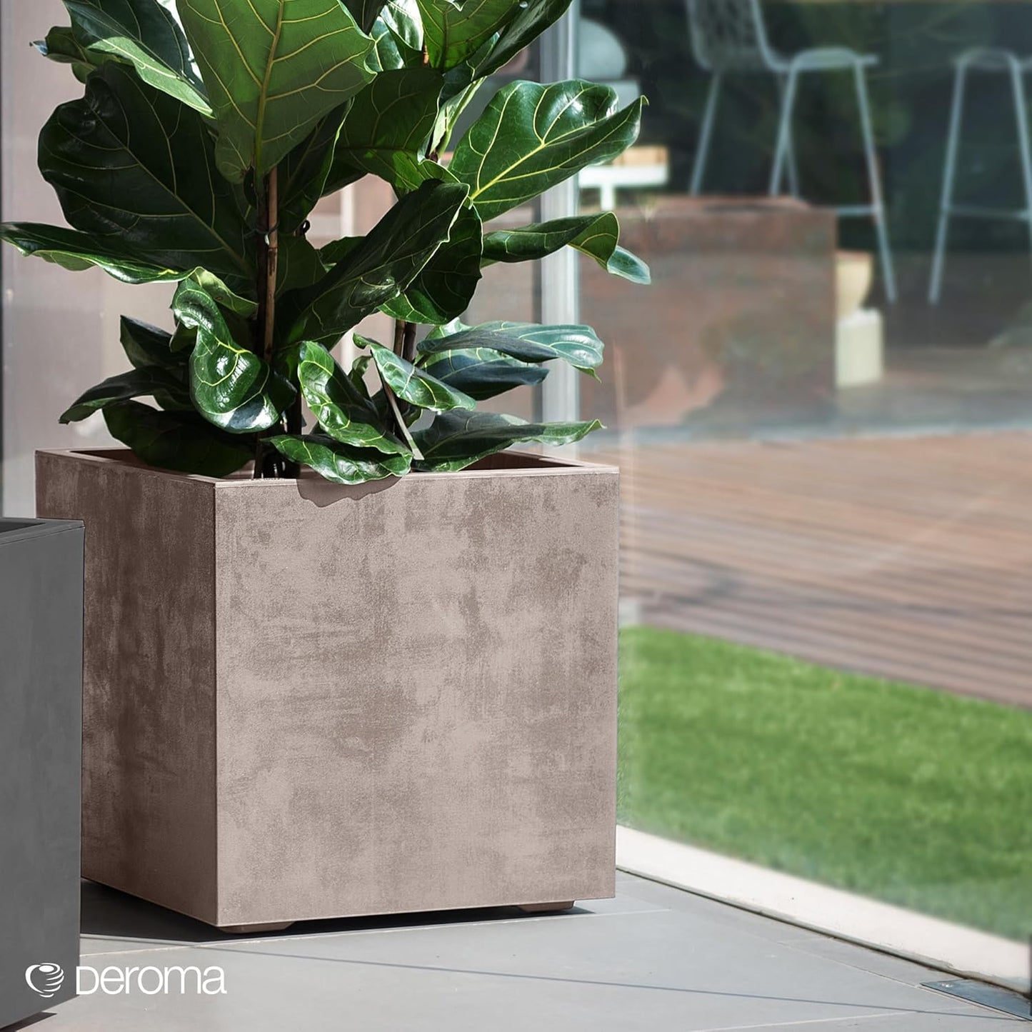 Deroma Millennium 15” Cube Planter | Light & Durable Plastic | Indoor or Outdoor Square Pot for Patio/Porch | Includes Water Reserve & Drain Plug | Trendy Planter for Plants, Flowers, Garden | Sand