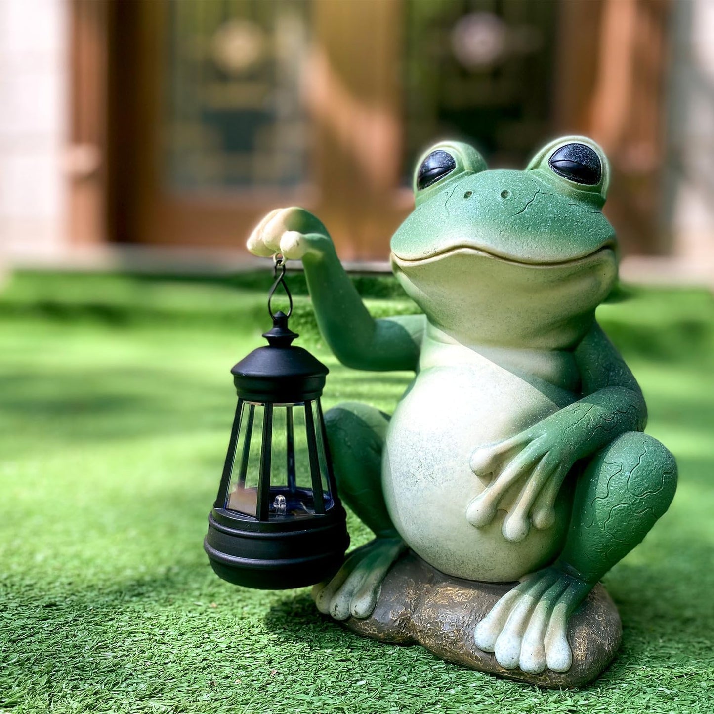 Large Frog Garden Decor for Outside Solar Powered Sculptures for Yard Patio Cute Animal Statues Housewarming Outdoor Ornaments