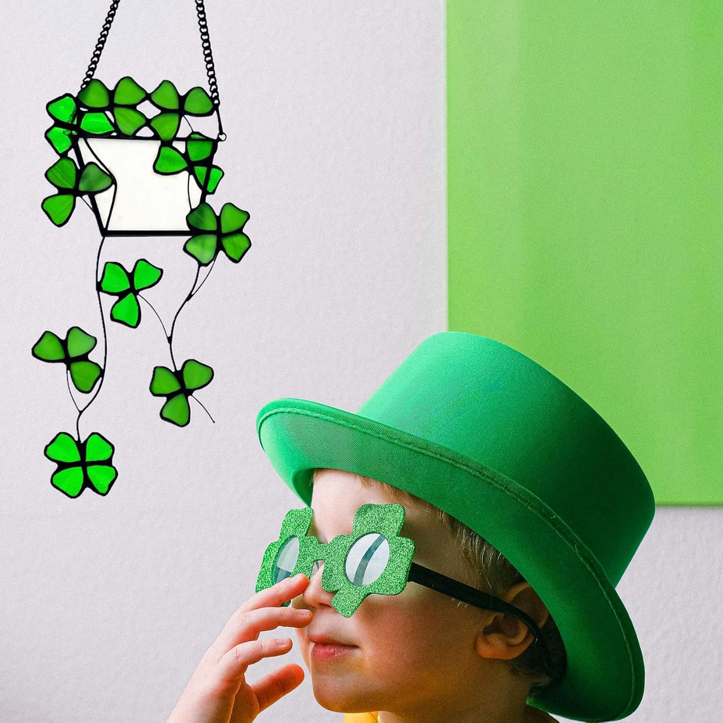 Stained Glass Four Leaf Clover Decor Suncatcher for Window, Artificial Green Plants Stained Glass Window Hanging, Fake Plant Decor Gift for Women,Mom,Plant Lovers(Four Leaf Clover)