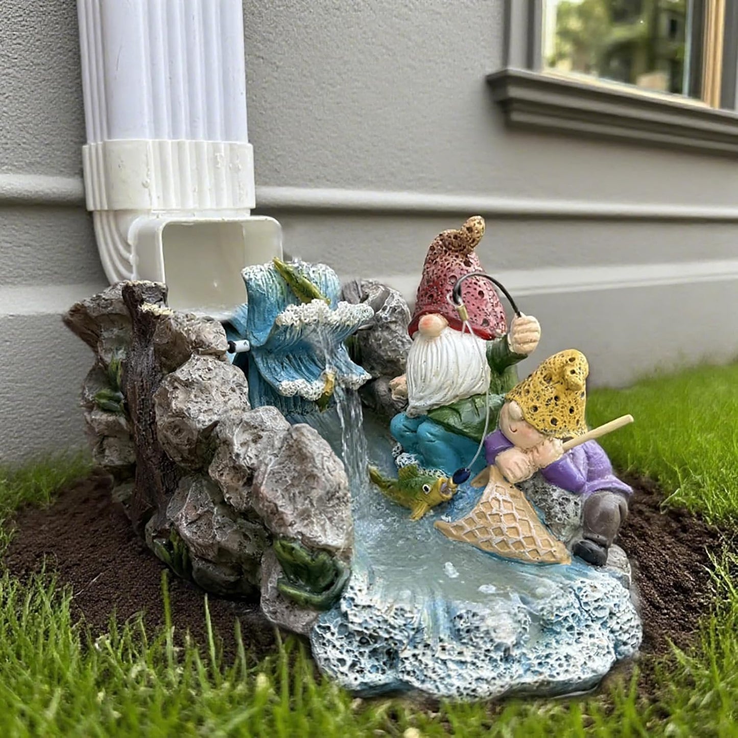 Gollum Splash Block – Decorative Resin Downspout Diverter & Water Feature, 11.4” x 6.3” x 6.9”, Durable Rainwater Drainage Statue for Garden, Patio, Yard, Pond or Aquarium, Outdoor Dwarf Gutter Décor