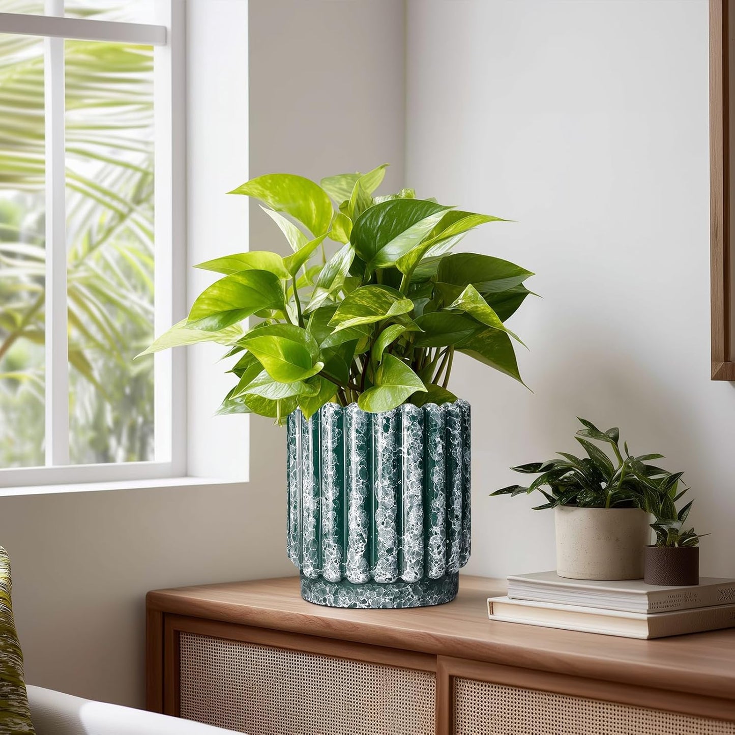 Ceramic Flower Pots 7.6 Inch - Ceramic Planters for Indoor Outdoor Plants, Decorative Plant Pot with Drainage Hole, Round Fluted Planter, Home Room Decor, Housewarming Gifts, Green
