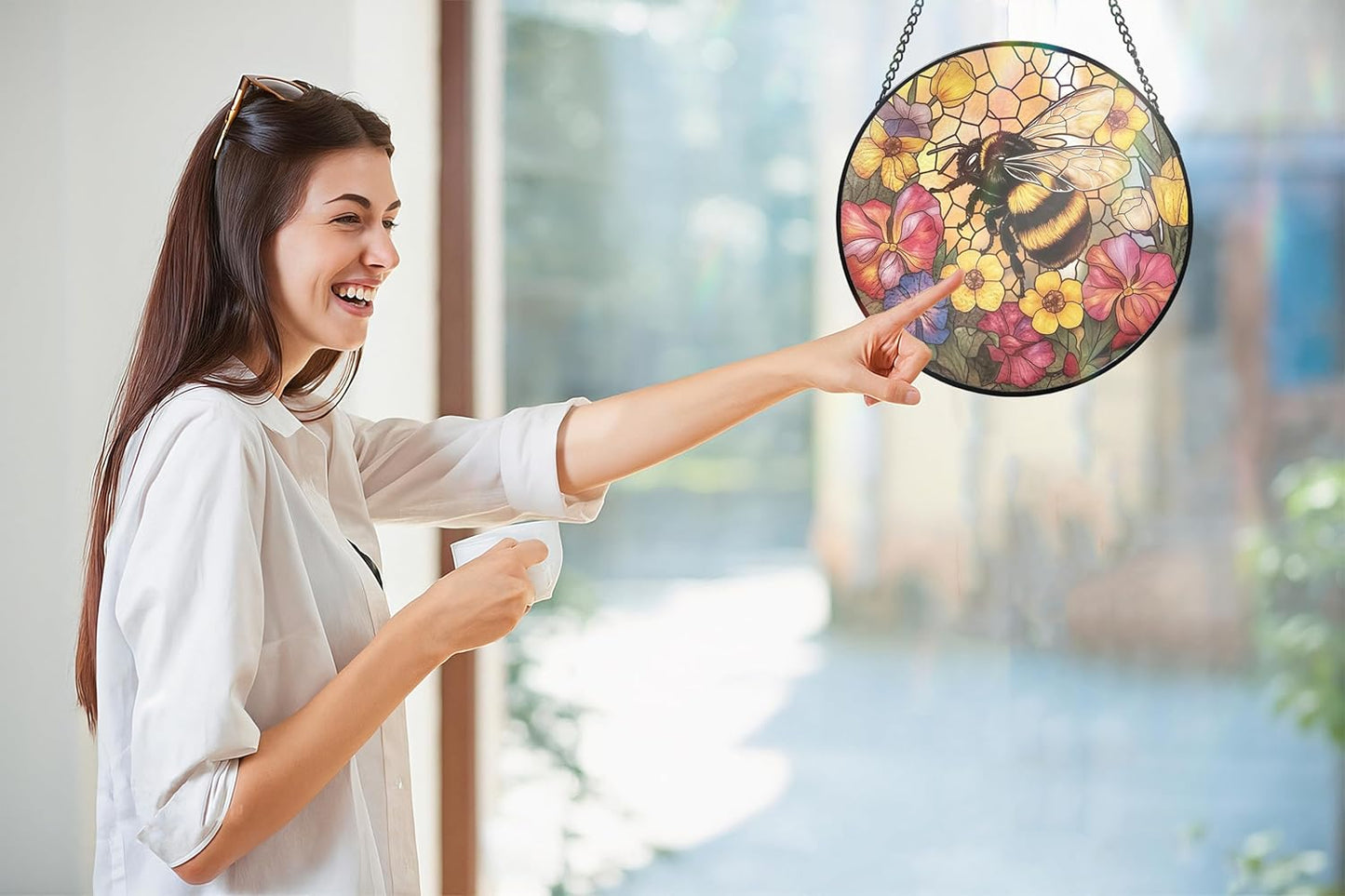 Bee Stained Glass Suncatcher - Handcrafted 7.87 inch suncatcher with Vibrant Wildflower Stained Glass Window Hanging for Home Garden Decoration, Makes a Unique Gift for bee Lovers, Friends and Family