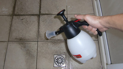 SOLO 418 One-Hand Pressure Sprayer, 1-Liter, Ergonomic Grip for Gardening, Fertilizing, Cleaning &