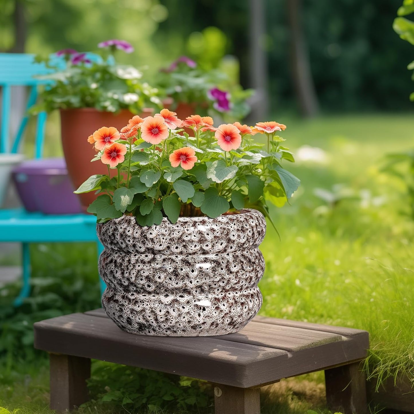 SQOWL Ceramic Pots for Plants - 10 Inch Plant Pot with Drainage Hole, Ceramic Planter for Indoor Plants, Round Flower Pots Outdoor, Modern Planter, House Home Room Decor, Gifts for Plant Lover, White