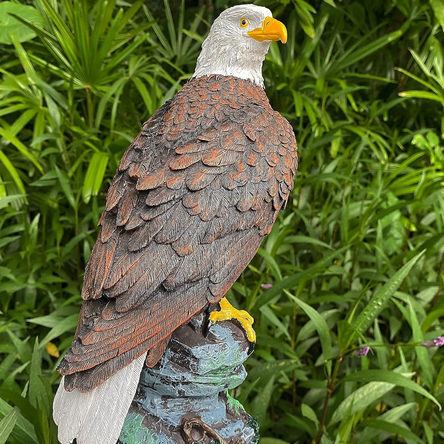 Garden Decor Sculptures Statues Outdoor, Stunning Bald Eagle Stand on Stone Christmas Animal Figurine Decorations for Lawn Yard, Home Patio Decor Gardening Gifts for Porch