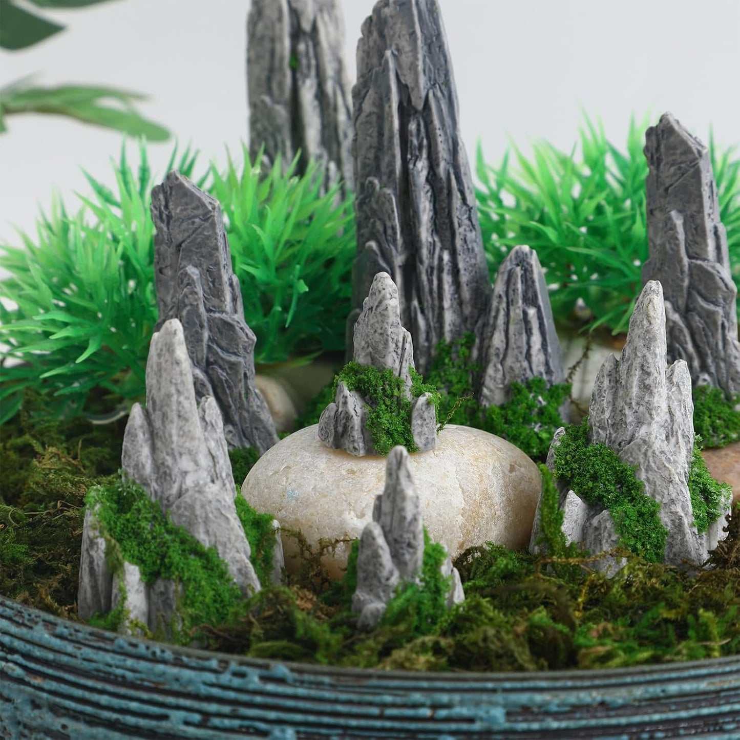 BESPORTBLE 8Pcs Mini Zen Garden Decor - Resin Fake Rock Ornaments for Terrarium, Japanese Bonsai, Fairy Landscape & Tabletop Displays - Small Snake Habitat, Fall Micro Plants, Office Desk Accessories