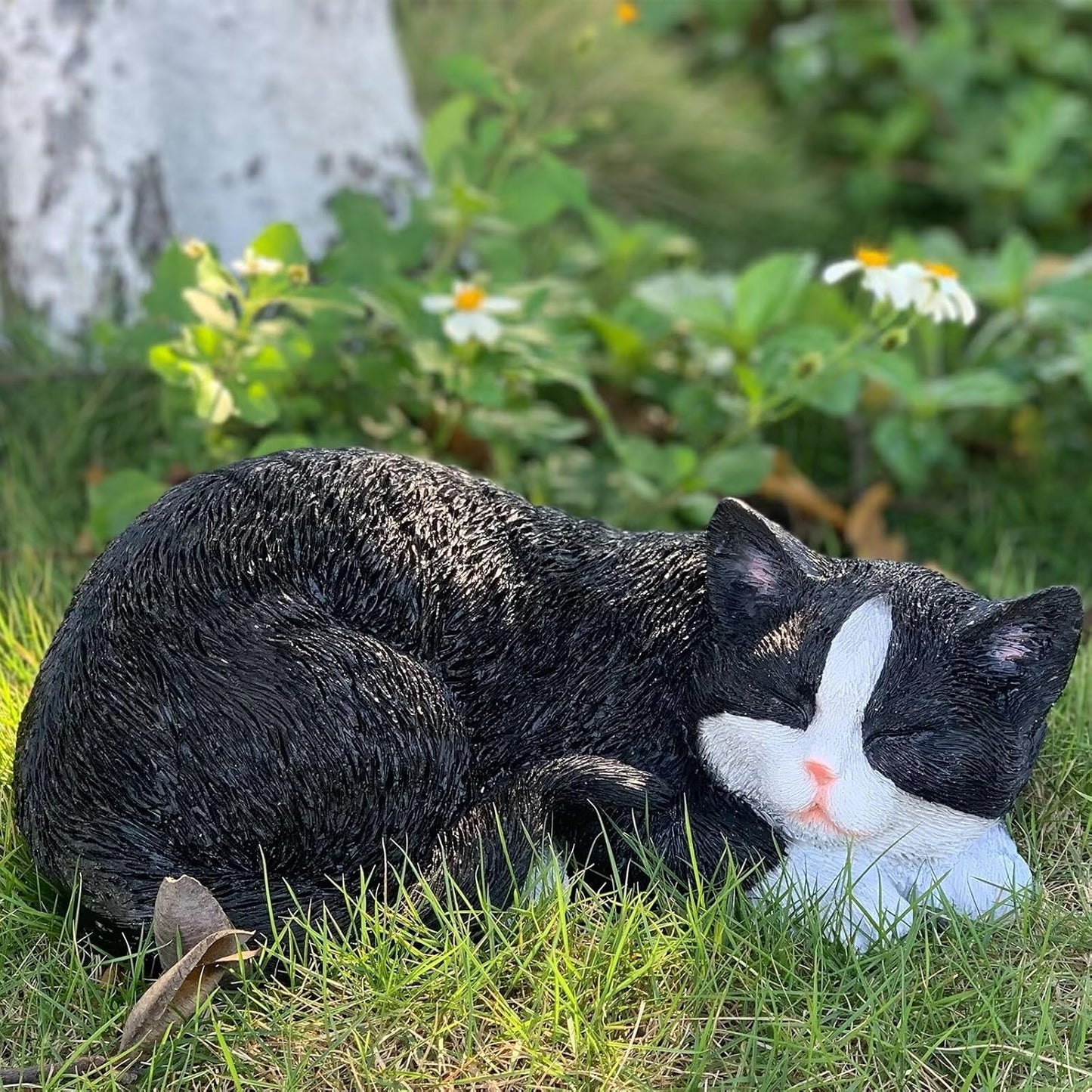 Cat Statue Outdoor Cat Figurines Garden Decor, Black Tabby Statue Figurine Decor Sculpture for Patio, Yard, Sleeping Tabby Statues for Indoor Table Accessory, Gift for Mom