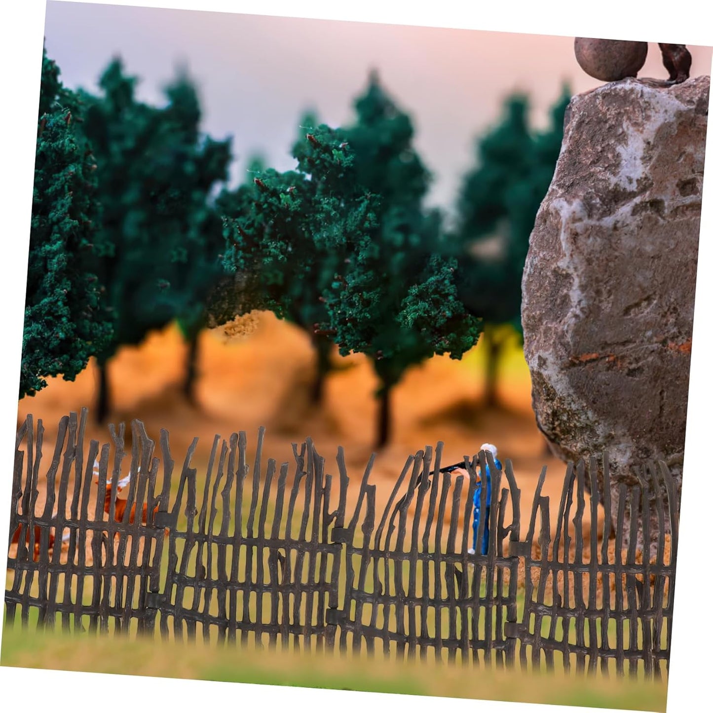 4PCS Miniature Garden Fence Fairy Garden Accessories for Dollhouse DIY Landscape Decoration Lightweight and Portable for Architectural Models and Scenic Designs