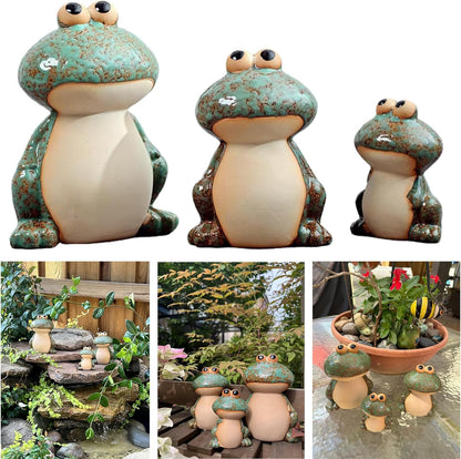 Ceramic Frog Garden Decor Set of 3 - Funny Cute Frog Lawn Ornaments, Outdoor Pond Patio Statues for Yard, Front Porch, Backyard Decor (Dad, Mom & Baby Frogs)