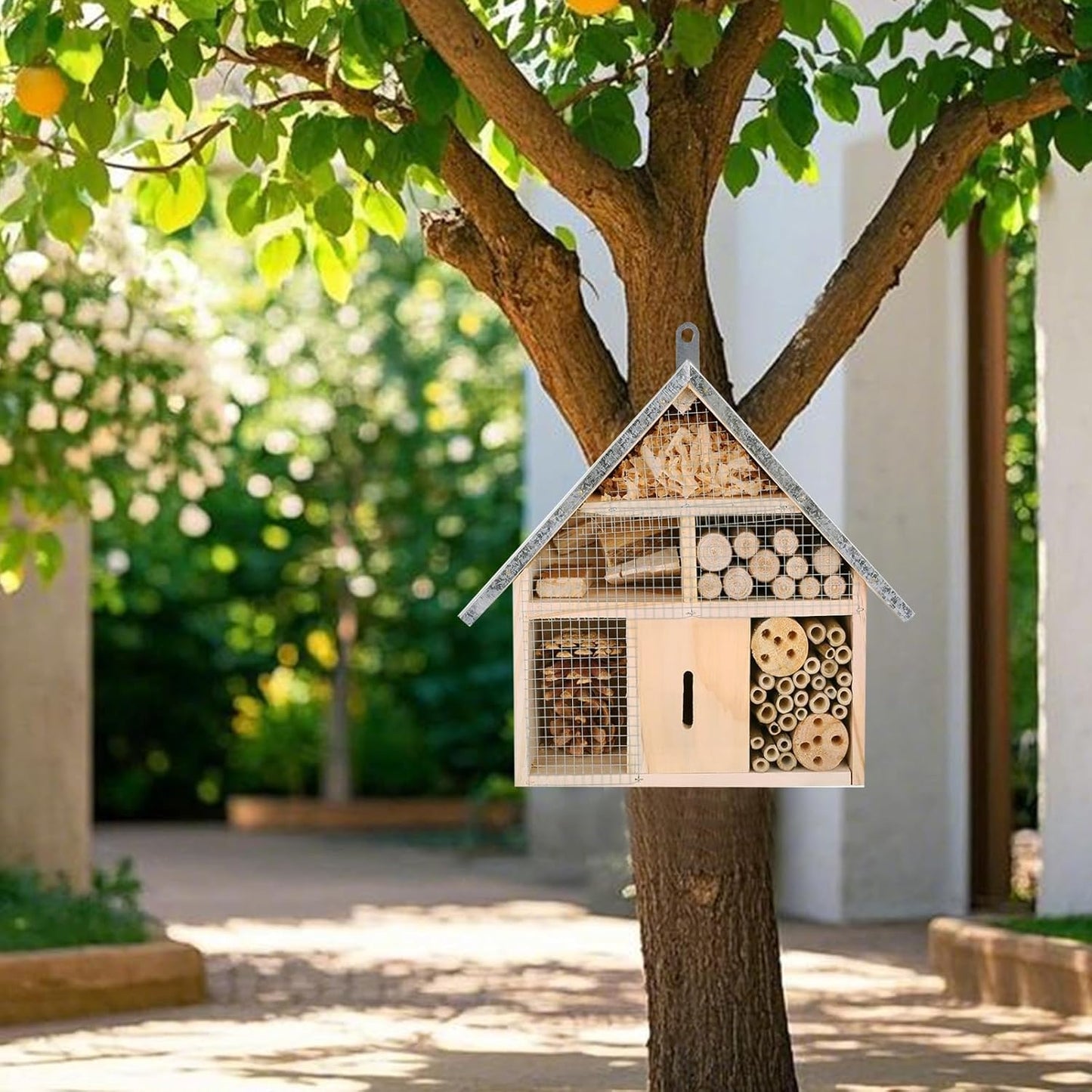 Hanging Bee House Wooden Insect House, Natural Habitat for Beneficial Bees, Bugs, Butterflys, Ladybirds Insect Hotels Garden Yard Home