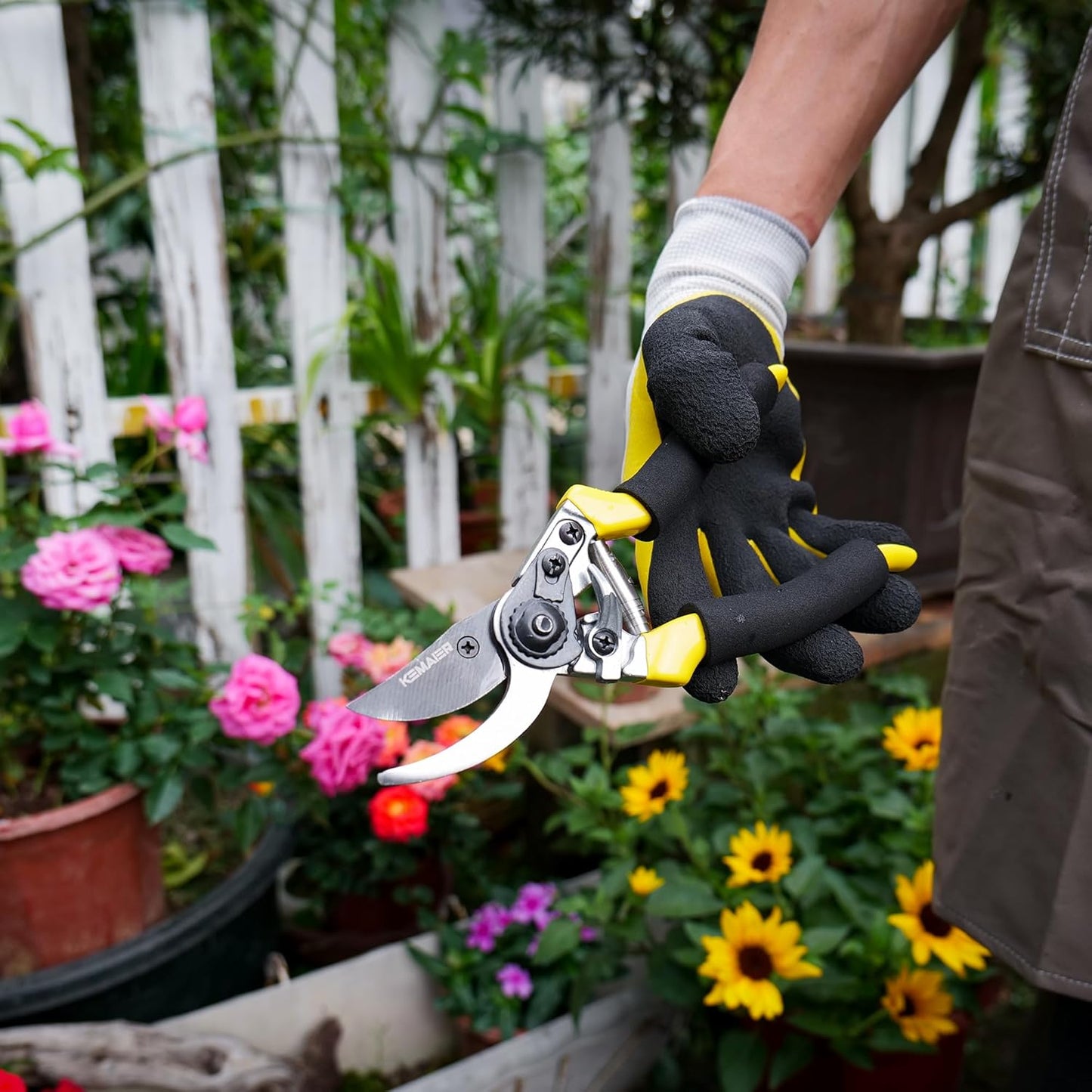 Pruning Shears for Gardening, Professional Garden Shears with Non-Slip Ergonomic Handles & Blade Cover, Sharp Garden Clippers for Trimming Branches, Shrubs, and Plants