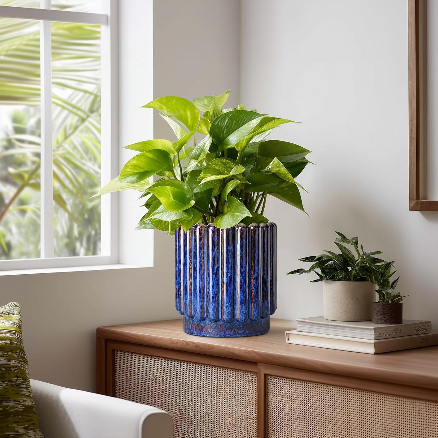 Ceramic Pots for Plants - 7.6 Inch Plant Pots Indoor with Drainage Hole, Fluted Round Ceramic Planter Outdoor, Modern Flower Planter, Home Office Living Room Decor, Garden Gifts, Blue