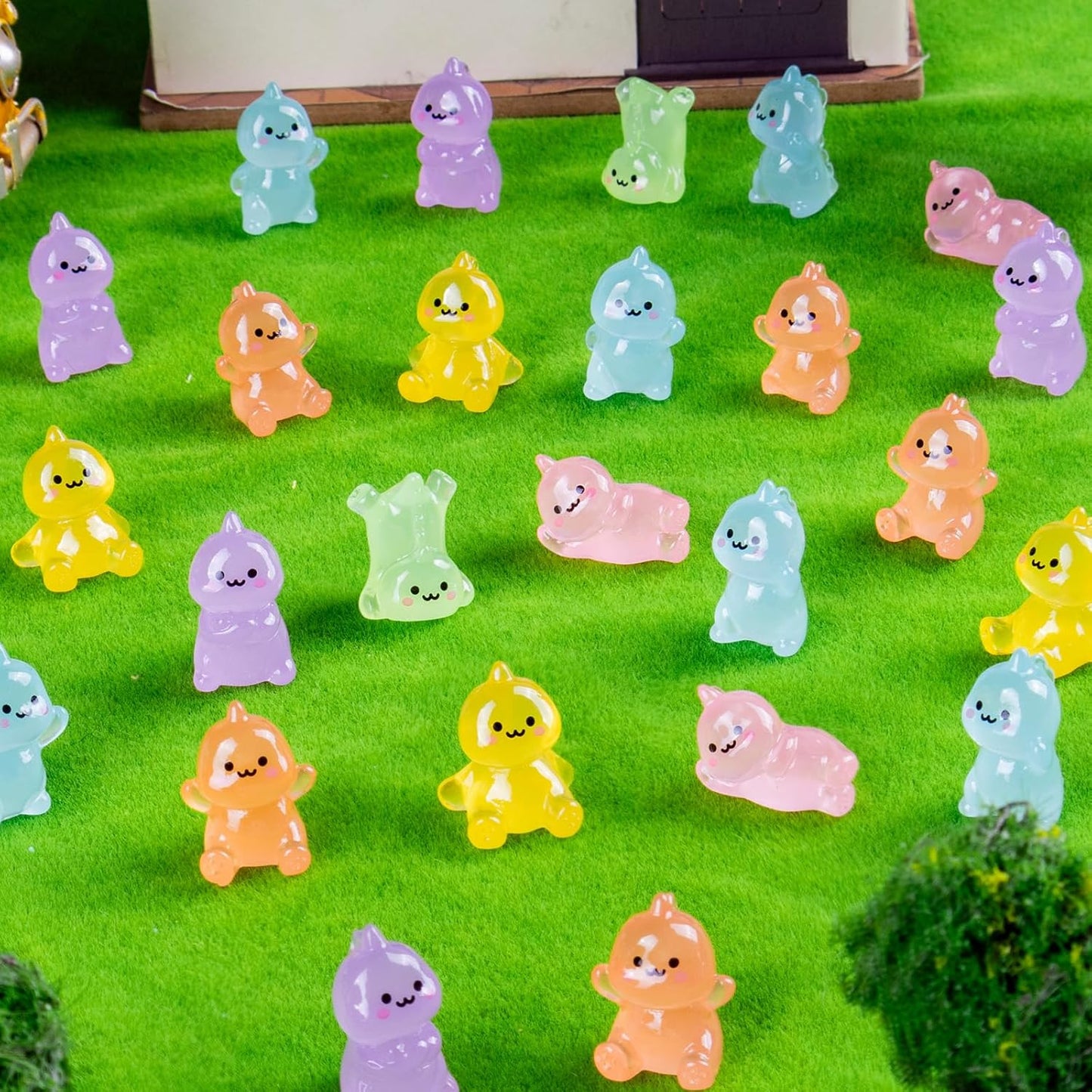 30 Pcs Mini Resin Dinosaur 6 Variety Tiny Animals Figures Miniature Little Small Figurines Bulk for Micro Fairy Garden Landscape Accessories Hide Crafts Decor