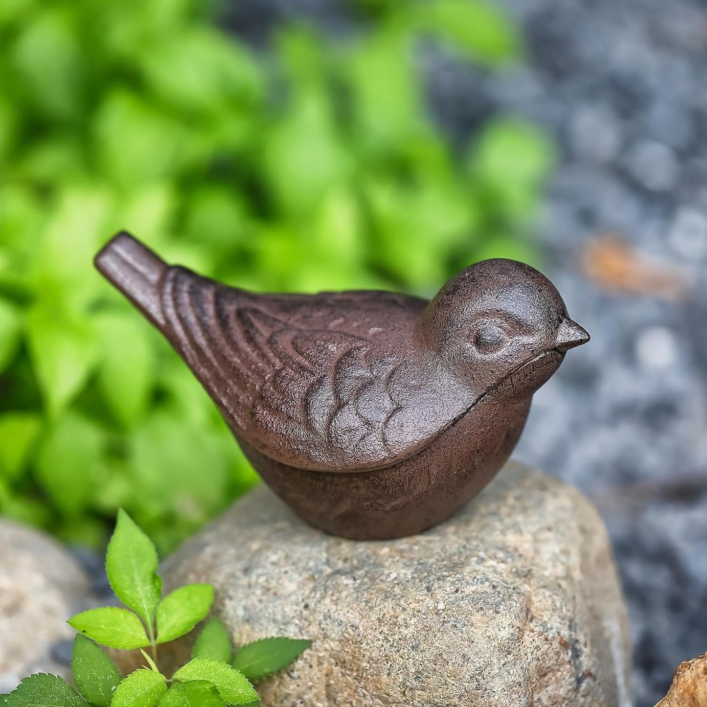 Cast Iron Bird Key Hider, Bird Statue and Keys Hiders Outside, Decorative Outdoor Hidden Keys Holder, Animal Shaped Hide a Key for Indoor Garden Yard Patio Decor, Brown