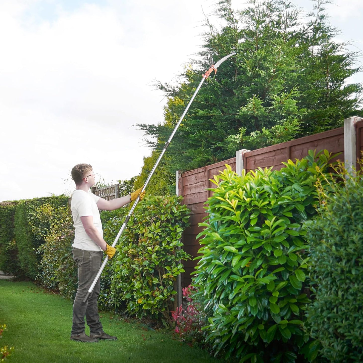 VonHaus Telescopic Tree Pruner & Lopper 2 in 1 – Long Reach 3.3m Cutter, Retractable & Extendable Pole Saw for Branches – Lightweight Aluminium Pole, Steel Blade – Blade Cover Included