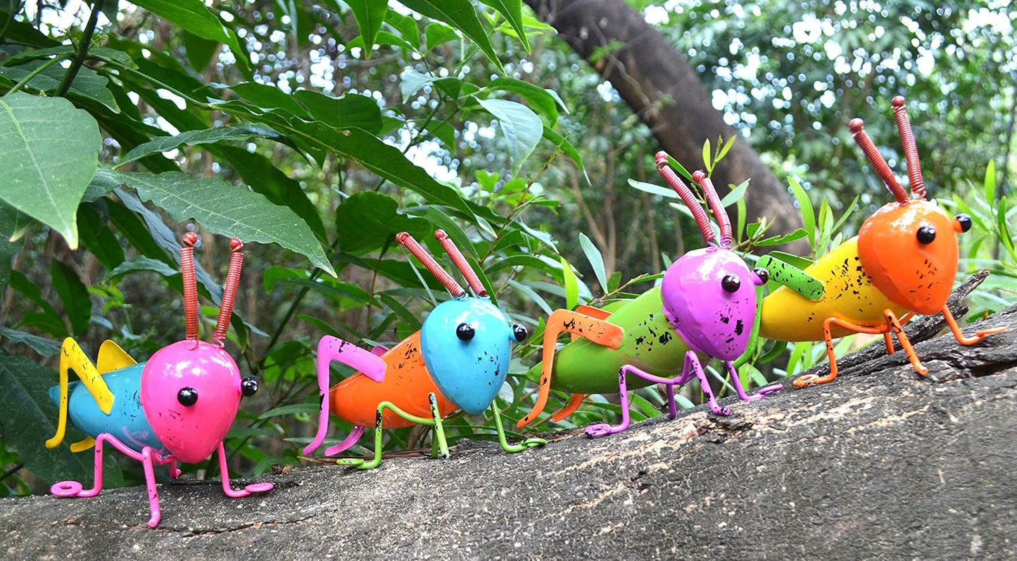 GIFTME 5 Metal Garden Decor for Outside,Cute Grasshopper Outdoor Wall Art Decorative for Backyard,Patio,Tree,Lawn(Set of 4)