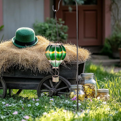 TERESA'S COLLECTIONS Hot Air Balloon Solar Lantern for Outdoor Garden Decor, Hanging Flickering Flame Outdoor Lights for Trees, Green St Patrick's Day Decorations for Party Father's Gift